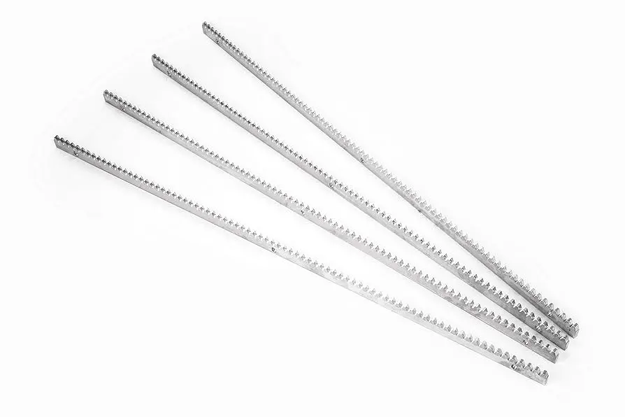 Cremallera de acero M4 30x12mm galvanizado con agujeros tiras de 1 metro mas Kit fijacion (3 tuercas soldables y 3 pernos)