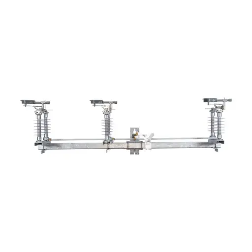 [M3HA2SC3KSU] Seccionador tripolar de distribucion tipo M-Force 38 kV 900A 200kV BIL horizontal M3HA2SC3KSU Eaton Cooper Power Series Se incluye: . - (Modificacion Switch - Mecanismo conversion Vertical) . - (Modificacion Switch - Mochila seccionador)  Maximo ancho entre poste 2.5 metros